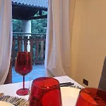 La Casa Del Gigante Frassino アパート