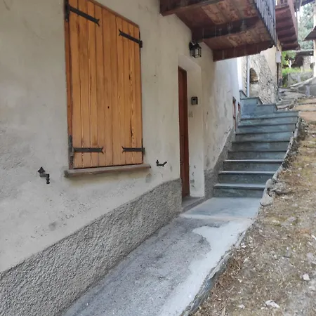 La Casa Del Gigante Frassino