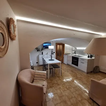 Apartment La Casa Del Gigante Frassino